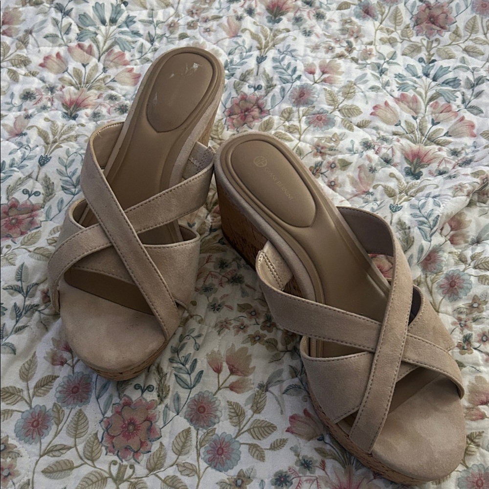 Giani Bernini Beige Crisscross Wedges